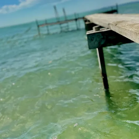 Retro Lakefront House With A Dock * Balatonvilagos