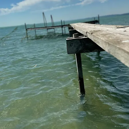 Retro Lakefront House With A Dock Chalet Balatonvilagos