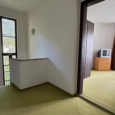 Retro Lakefront House With A Dock Σαλέ