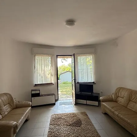 Retro Lakefront House With A Dock 木屋 Balatonvilágos