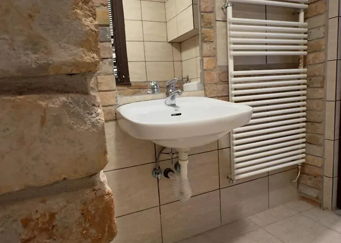 Retro Lakefront House With A Dock Chalet Balatonvilágos