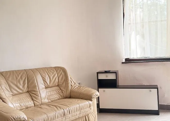 Retro Lakefront House With A Dock Chalet *