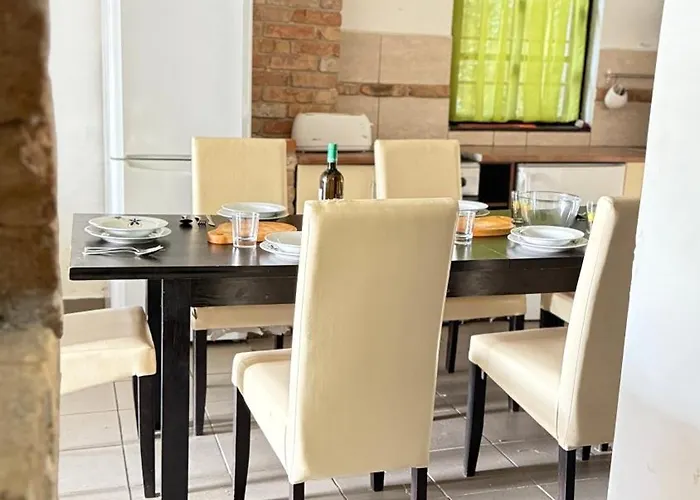 Retro Lakefront House With A Dock Balatonvilágos