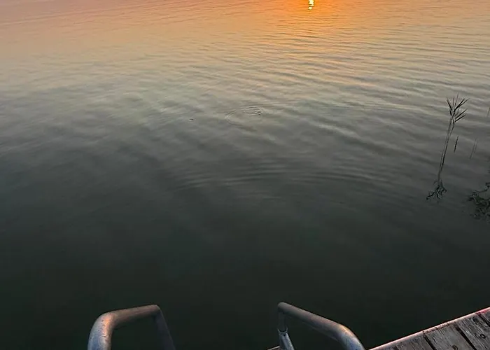 Retro Lakefront House With A Dock Balatonvilágos